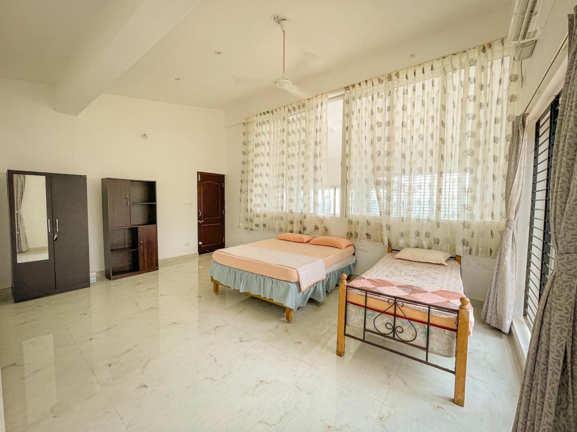 Gintara Beach Homestay By Evaddo Kalyānpur Eksteriør billede